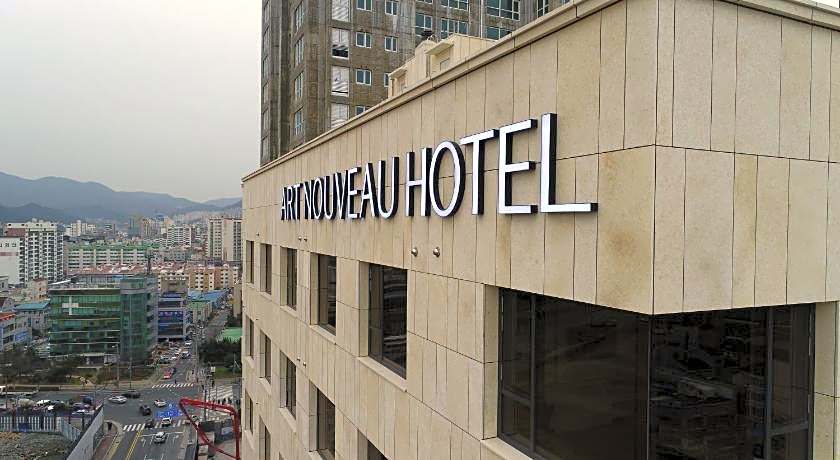 Geoje Artnouveau Suite Hotel