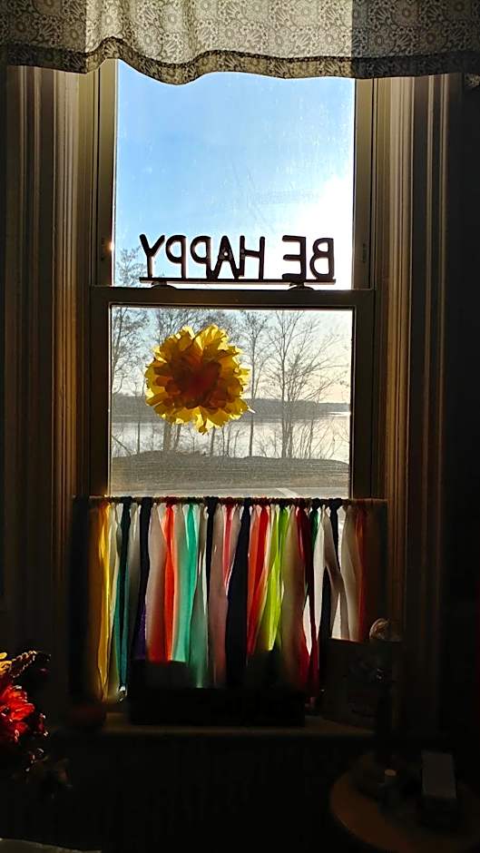 The Burlington Hotel & Bar - Alma WI