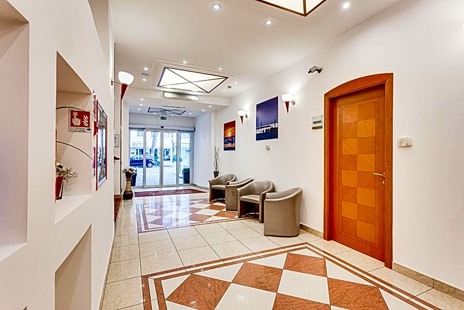 HOTEL VILLA MARIA