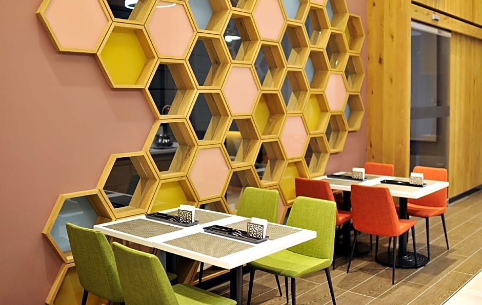 Golden Tulip Glory Fine Hotel