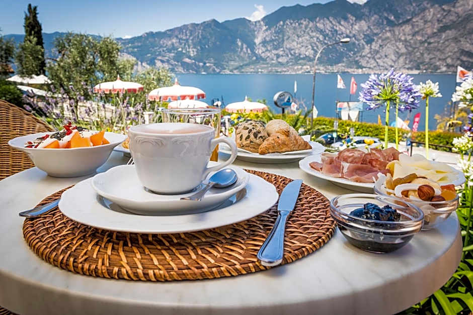 Hotel Oasi Beach