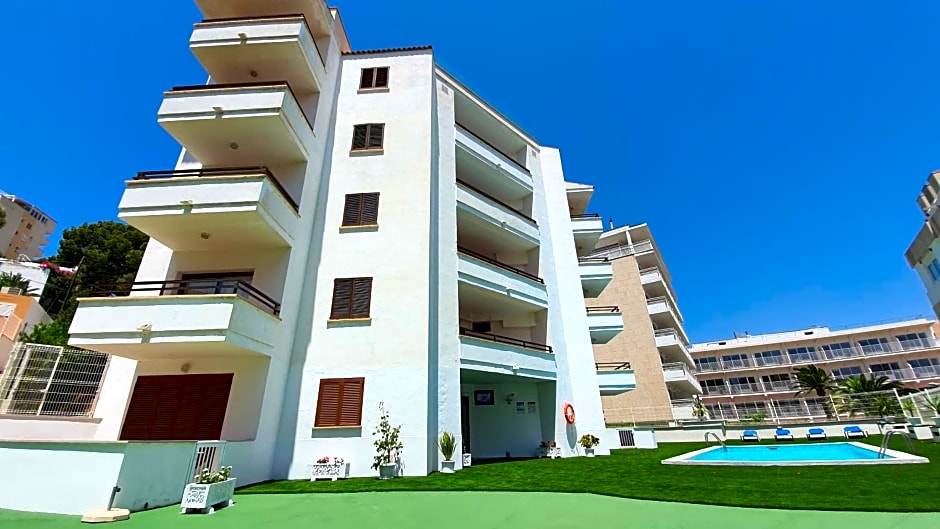 Marina Palmanova Apartamentos