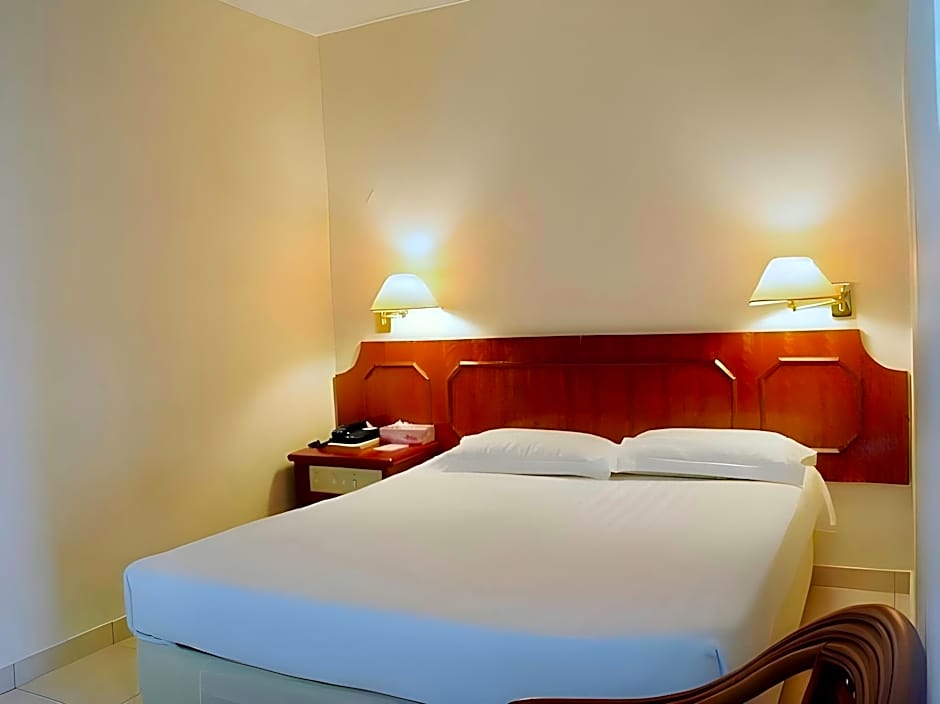 Pacific Orient Hotel