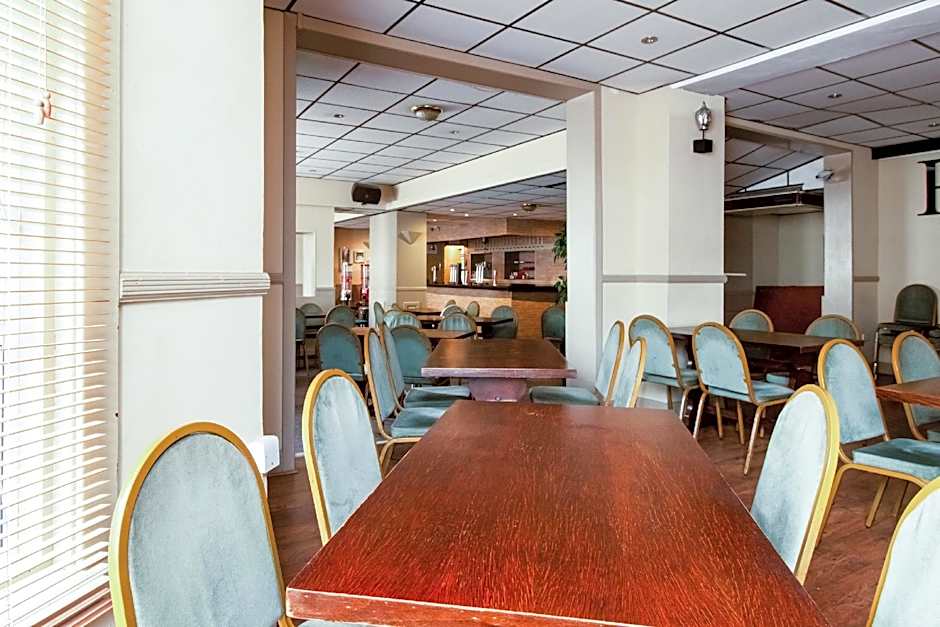 OYO Flagship Cardiff Central