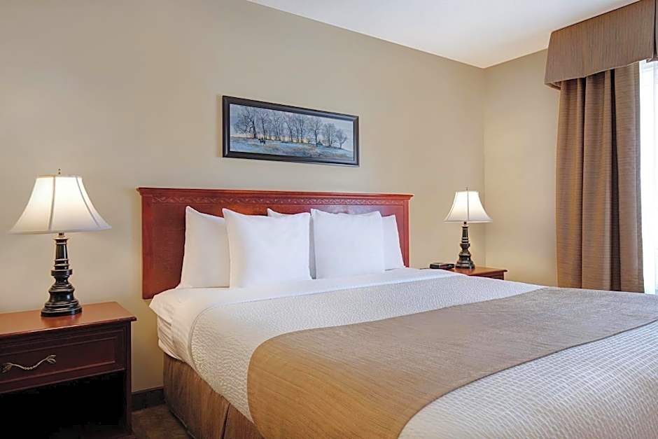 Days Inn by Wyndham Dawson Creek