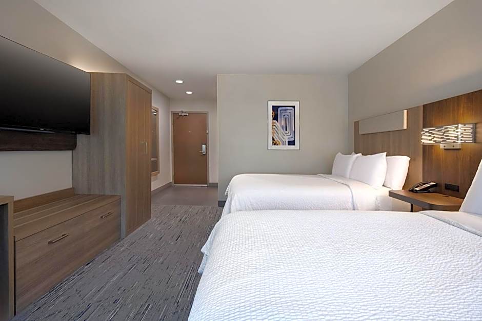 Holiday Inn Express & Suites Muskegon - Grand Haven By IHG