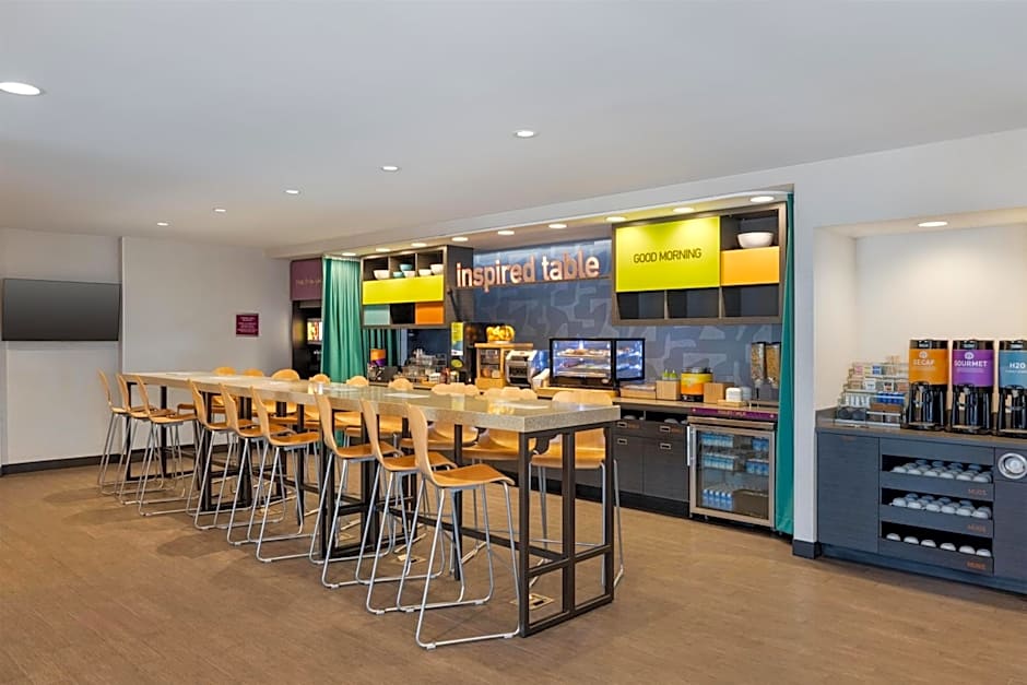 Home2 Suites by Hilton Milwaukee Brookfield