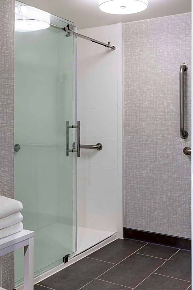 Hampton Inn By Hilton Athens