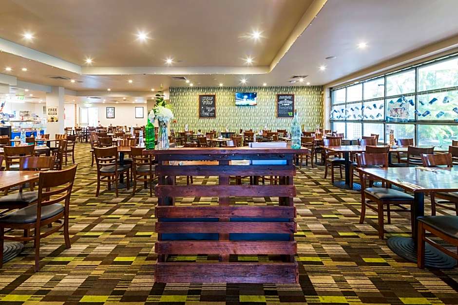 Nightcap at Edge Hill Tavern