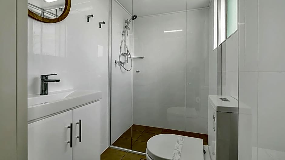 Tradewinds Apartments