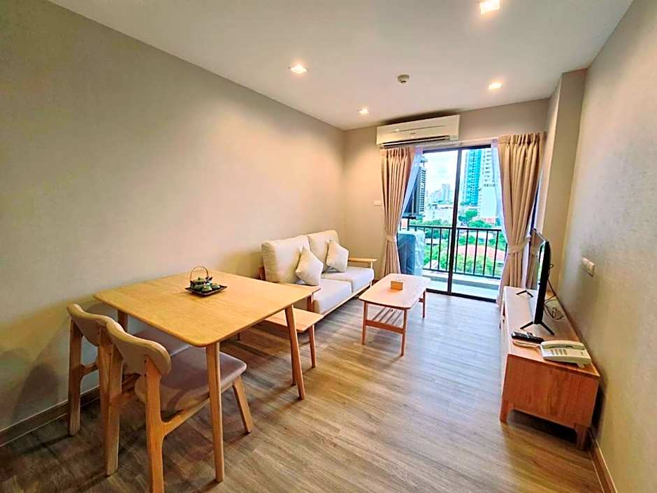 Photo 1 of 4 of Grand Suite