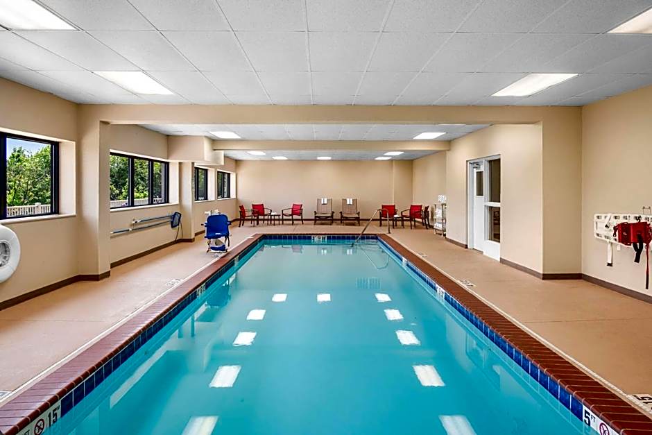 Hampton Inn By Hilton Grand Rapids-North