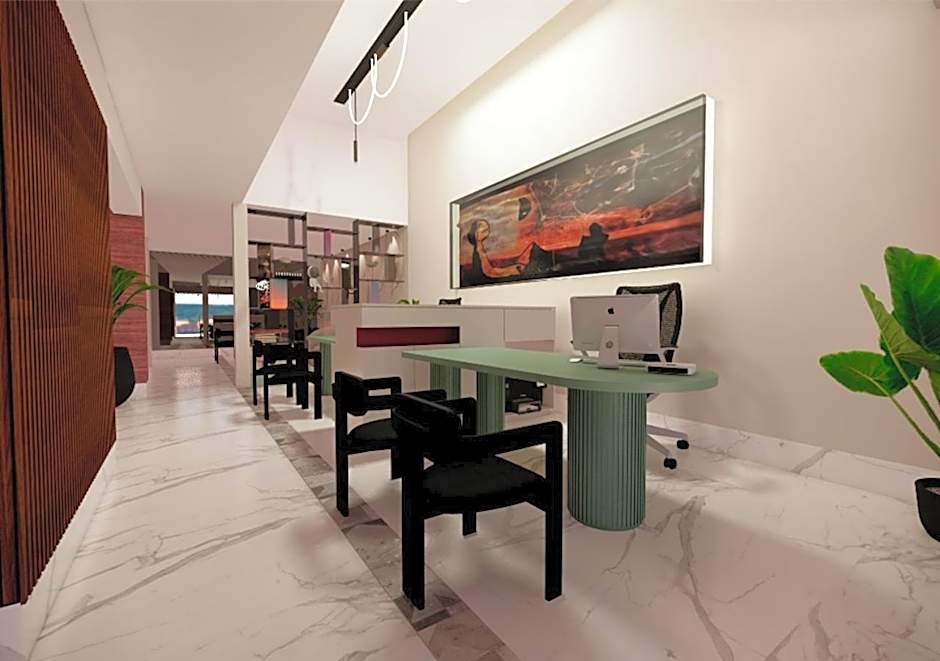 Expo Satelite 2750 Hotel & Suites
