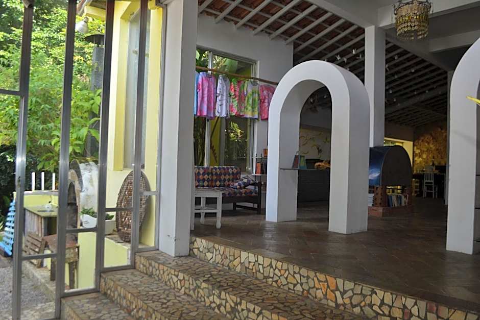 Banana Leaf Eco Hostel