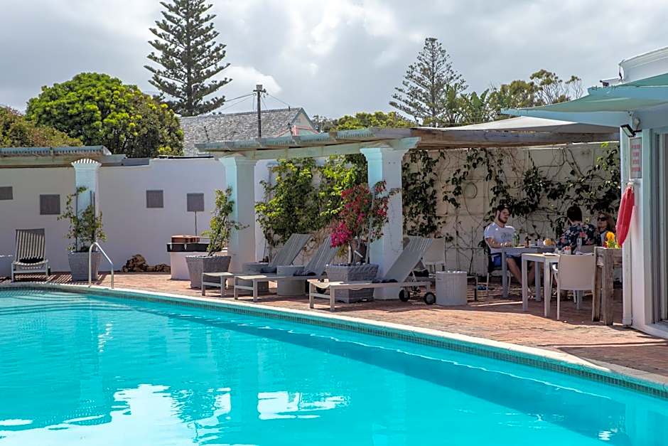 Whale Rock Luxury Lodge