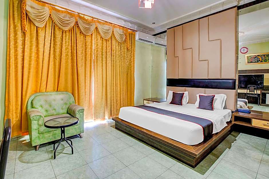 Photo 1 of 50 of Dancenter S Hotel