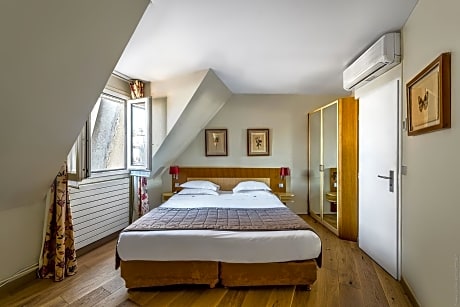 Double Room with Roof View 1 or 2 people