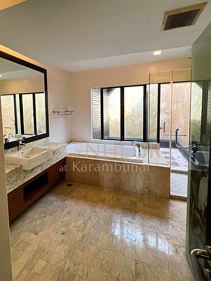 Bonheur at Karambunai