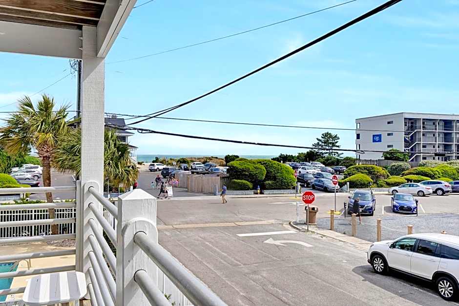 Sandpeddler Inn and Suites