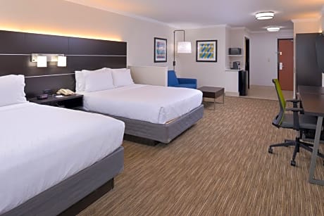 Suite Two Queen Beds Non Smoking