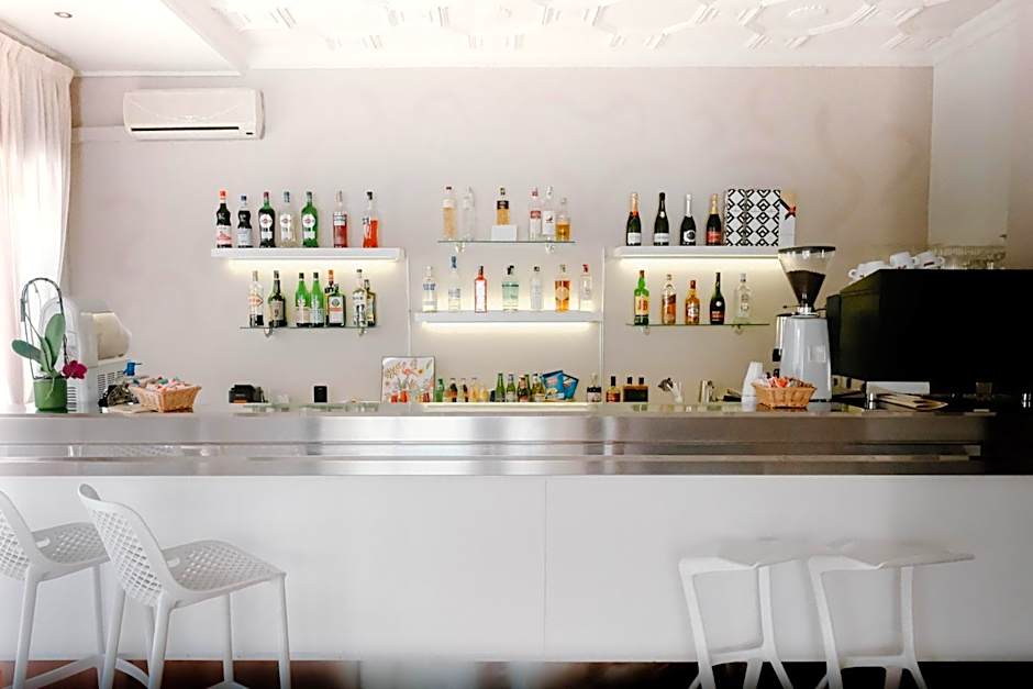 Beach Hotel Terracotta