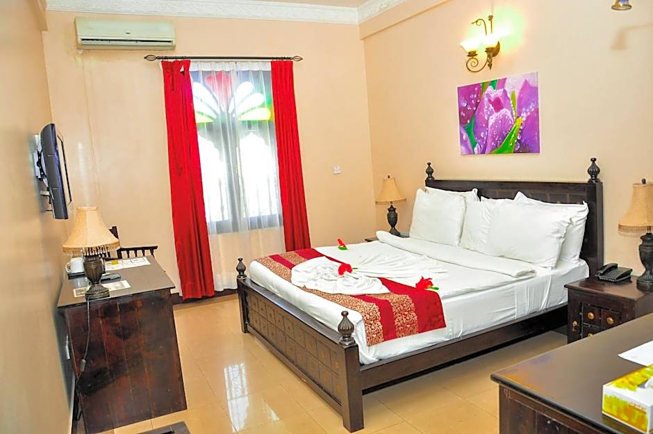 Golden Tulip Stone Town Boutique