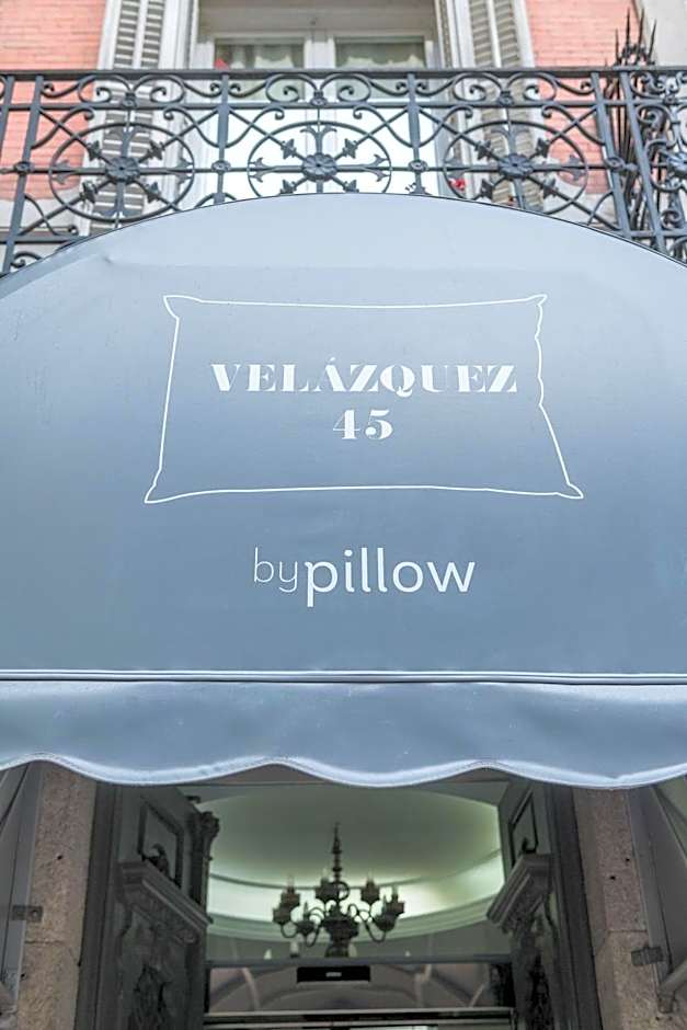 BYPILLOW Velázquez 45