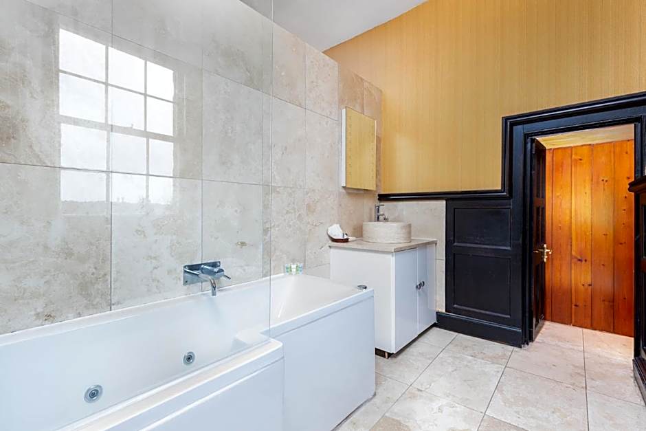 Dornoch Castle Hotel