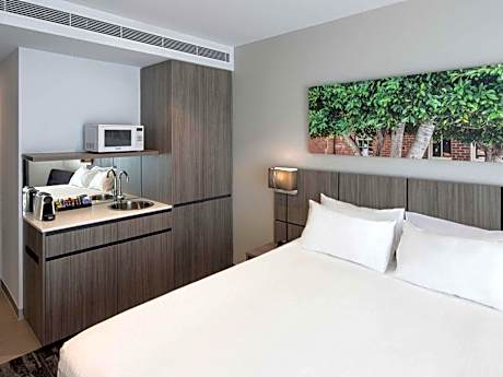 Executive Queen Room