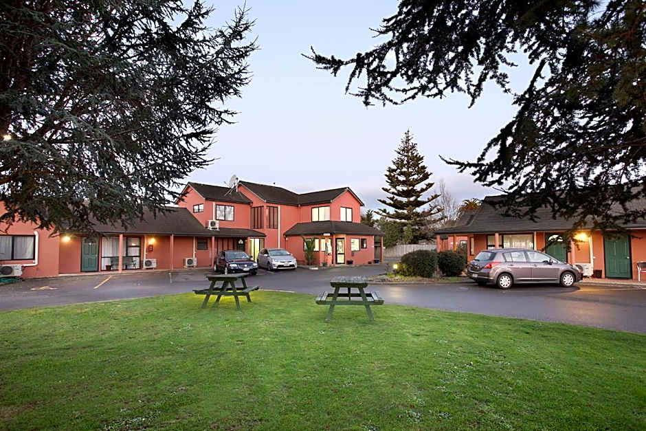 Pavilion Motel & Conference Centre