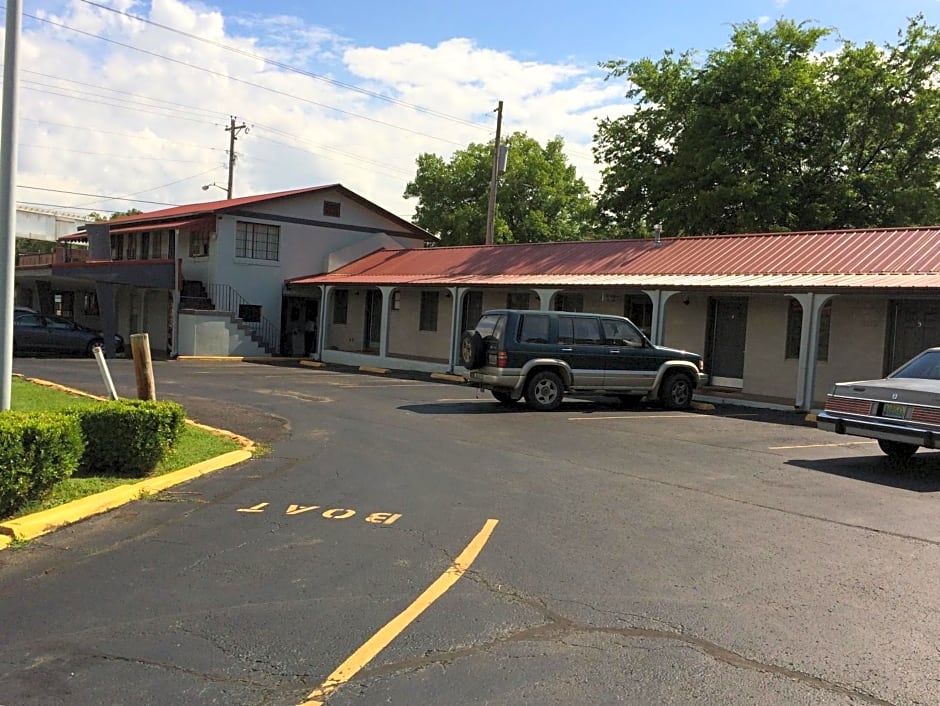 Budget Inn - Scottsboro