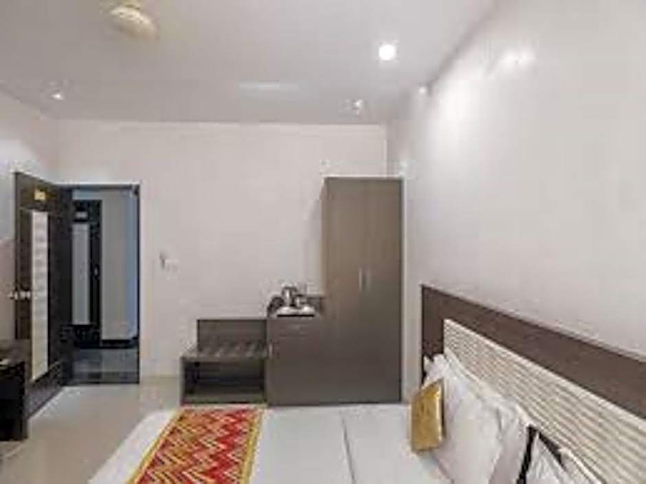 Hotel Anchal Villa By YB Hotels