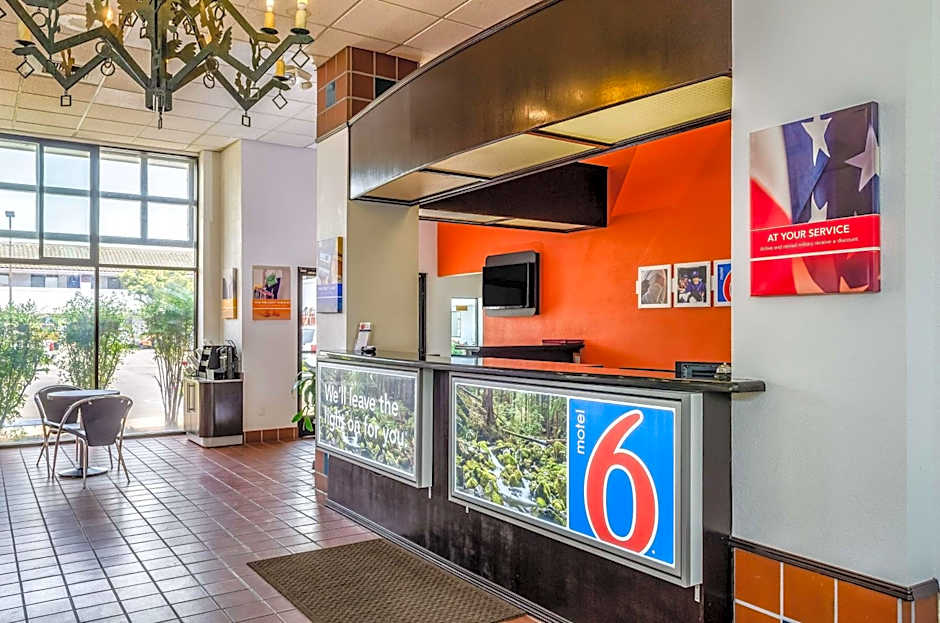 Motel 6 Oakdale, Ca