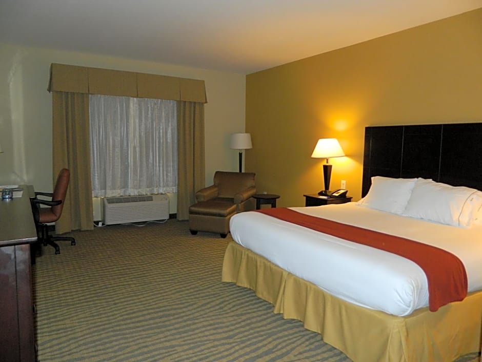 Holiday Inn Express & Suites Gallup East By IHG
