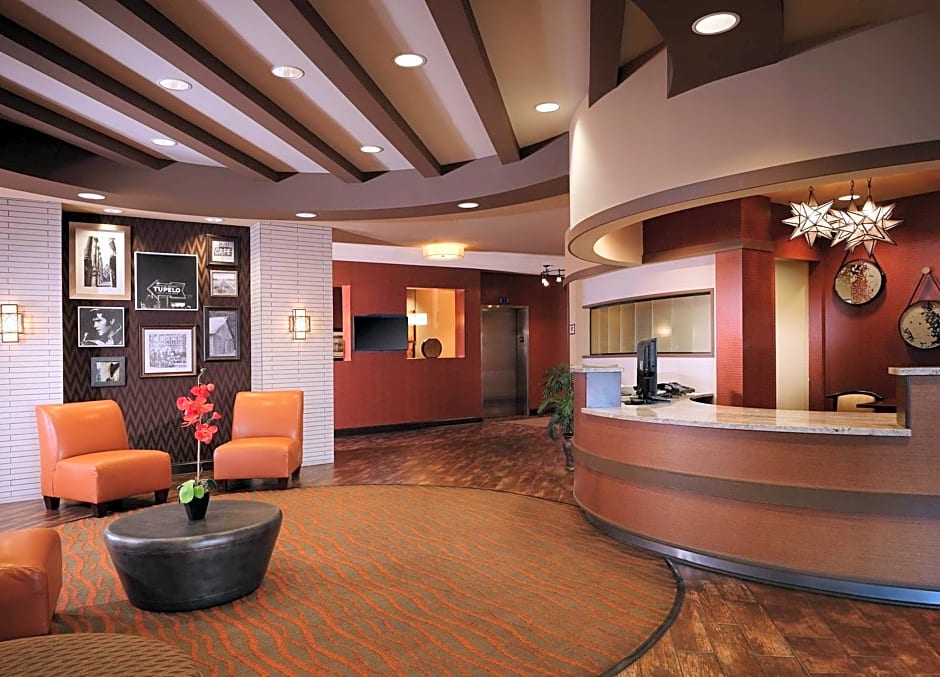 Best Western Plus Tupelo Inn & Suites