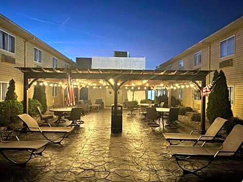 Greenfield Inn & Suites Elizabethtown, KY I65 Exit 94