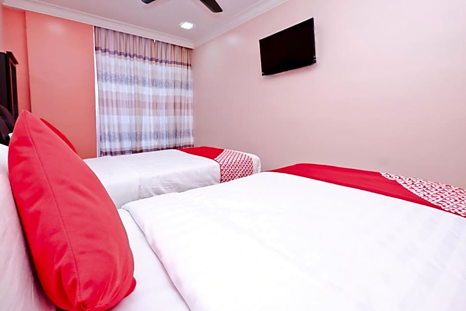 OYO 714 Arina Hotel