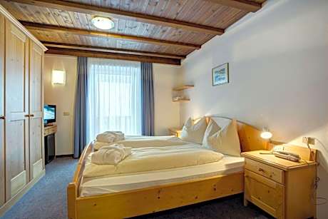 Standard Double or Twin Room with Balcony