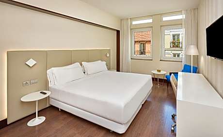 Standard Double or Twin Room with View