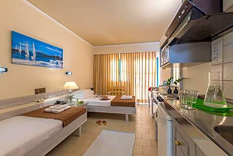 Superior Triple Studio With Pool View