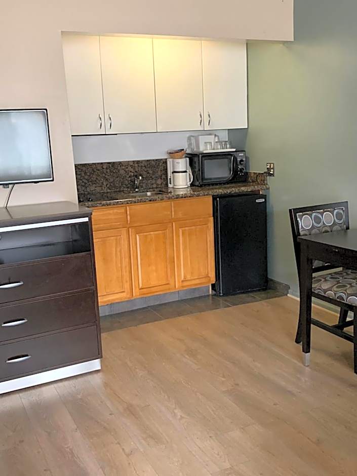 Olive Tree Inn & Suites