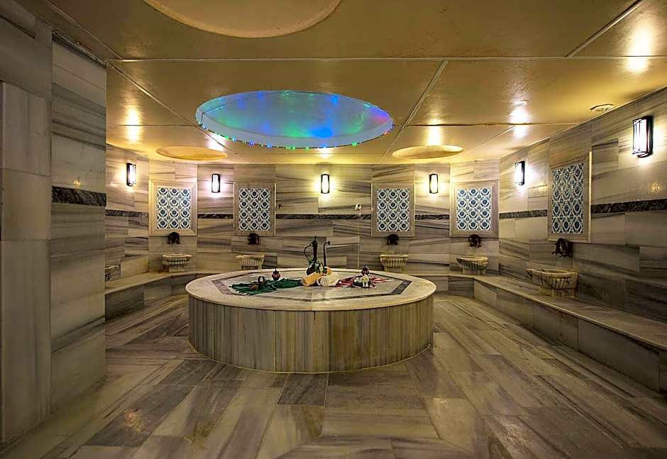 Iris Hotel & Spa