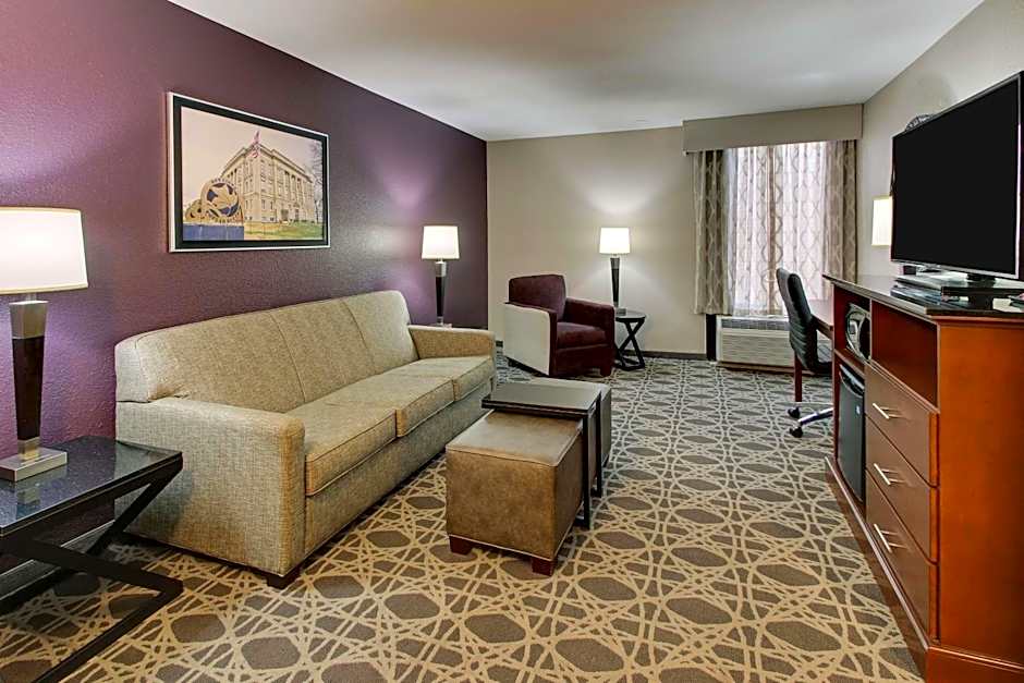 Drury Inn and Suites Poplar Bluff