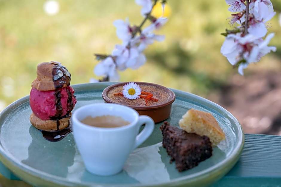 Le Domaine (Swiss Lodge)