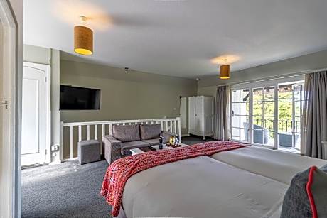 Partial Sea View Room