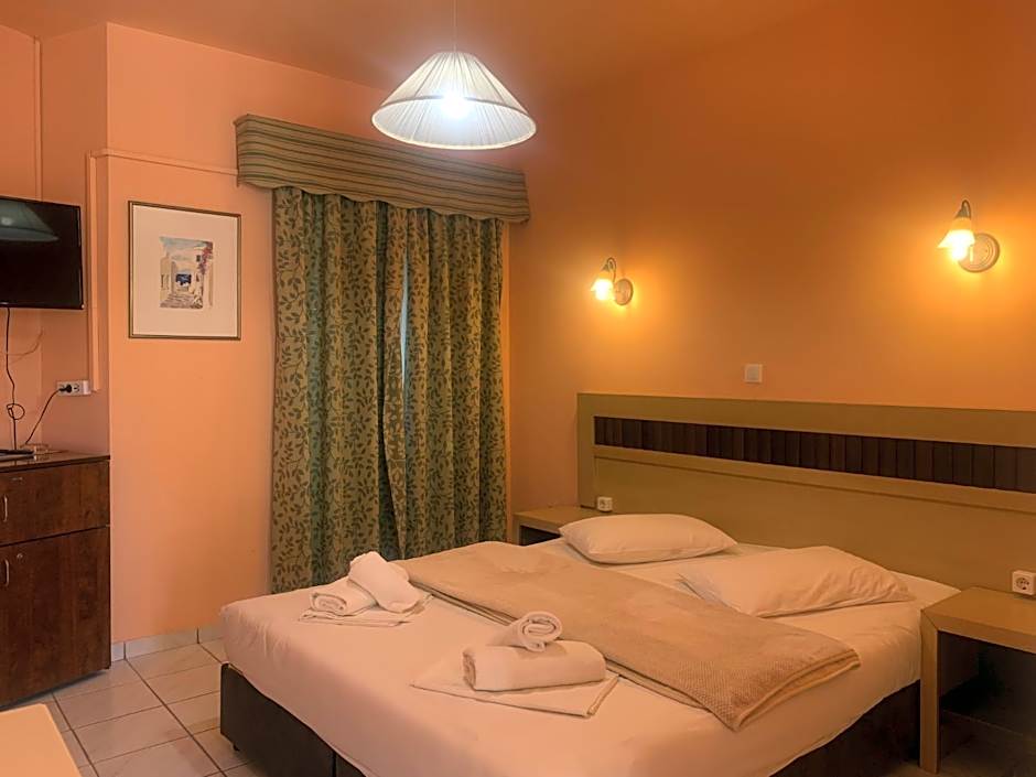 Polychrono Beach Hotel