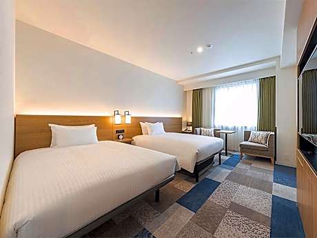 Deluxe Twin - Separate Bathroom & Toilet  for 3 Adult - Non-Smoking