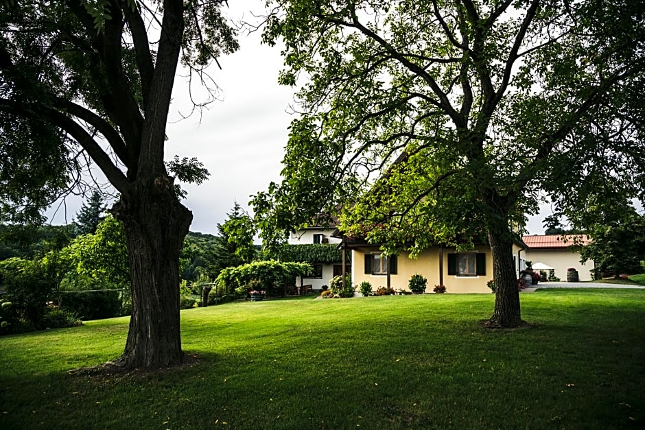 Wein & Gästehof Erlacher