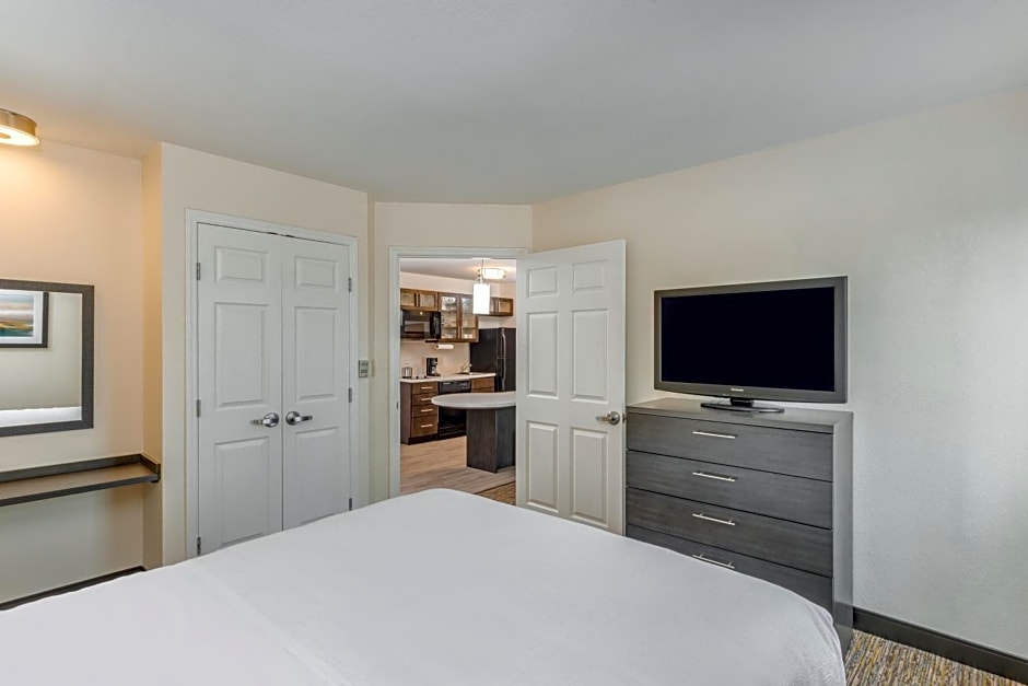 Candlewood Suites Secaucus By IHG
