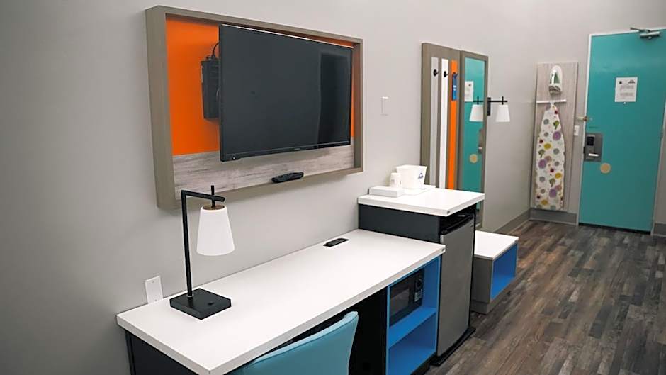 Days Inn by Wyndham Southington